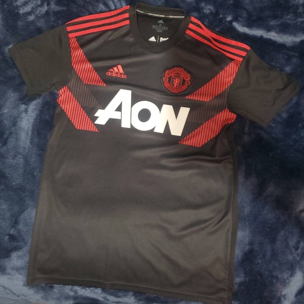 Manchester United Training Jersey in Mint Condition